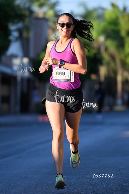 Victoria Macías | Carrera 5K y 10K Abastos 2025