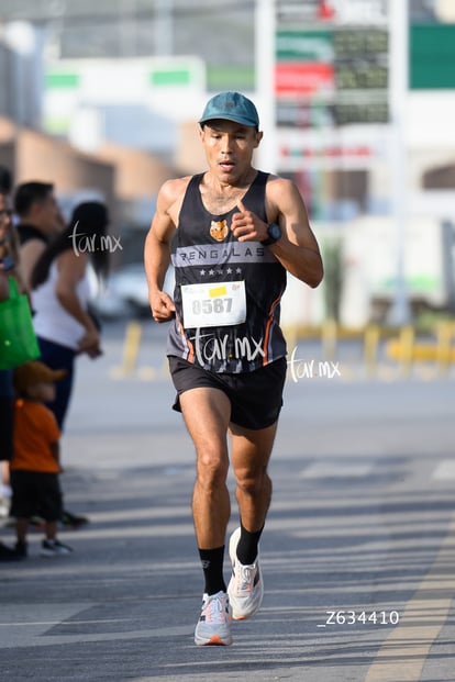 Daniel Ortíz, bengalas | Carrera 5K y 10K Canacintra Torreón 2025