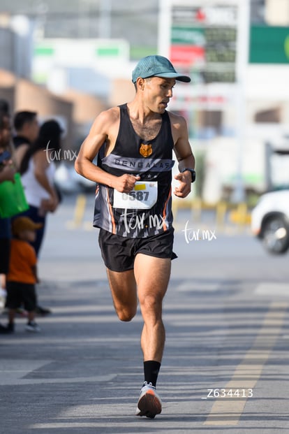 Daniel Ortíz, bengalas | Carrera 5K y 10K Canacintra Torreón 2025