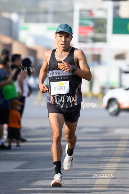 Daniel Ortíz, bengalas | Carrera 5K y 10K Canacintra Torreón 2025