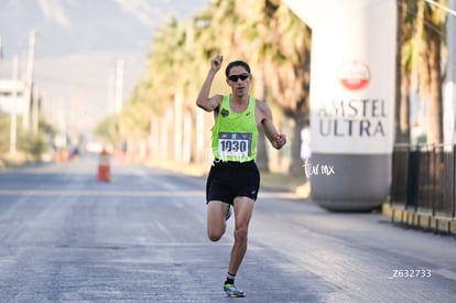 Roberto Zamora, bengalas | Carrera Artec 21K 12K 5K