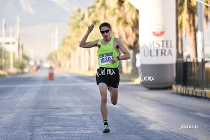 Roberto Zamora, bengalas | Carrera Artec 21K 12K 5K