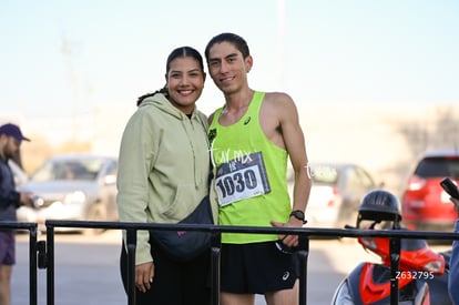 Roberto Zamora, bengalas | Carrera Artec 21K 12K 5K