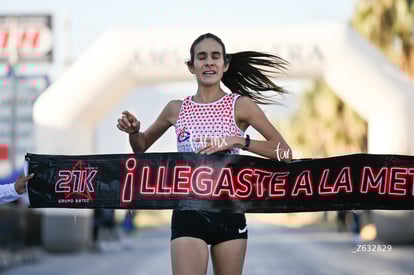 Jessica Flores, campeona 21k, campeona | Carrera Artec 21K 12K 5K
