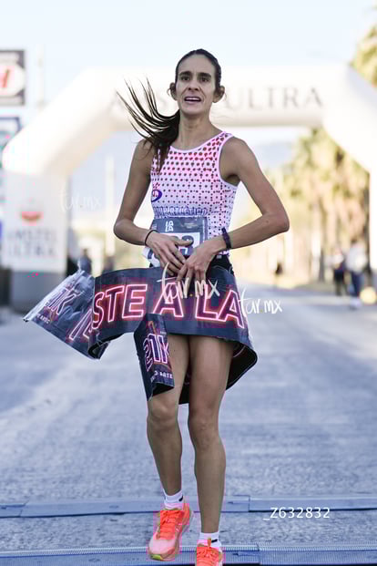 Jessica Flores, campeona 21k, campeona | Carrera Artec 21K 12K 5K