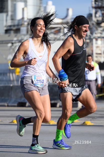 Ninnis Rojas, bengalas, rakan | Carrera Chilchota 5K 10K 21K