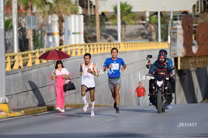 Juan Carlos Carvajal, campeón, Miguel Ángel Hernández | Carrera Chilchota 5K 10K 21K