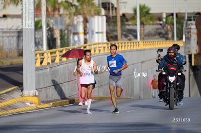 Juan Carlos Carvajal, campeón, Miguel Ángel Hernández | Carrera Chilchota 5K 10K 21K