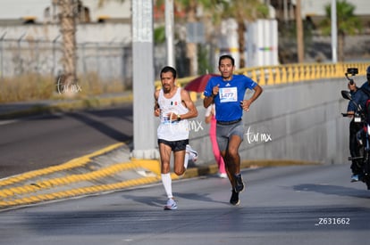 Juan Carlos Carvajal, campeón, Miguel Ángel Hernández | Carrera Chilchota 5K 10K 21K