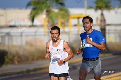 Juan Carlos Carvajal, campeón, Miguel Ángel Hernández | Carrera Chilchota 5K 10K 21K