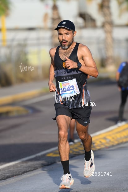 Daniel Ortíz, bengalas | Carrera Chilchota 5K 10K 21K
