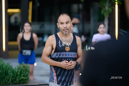 Daniel Ortíz, bengalas | Entrenamiento rumbo al Maratón Lala 2026