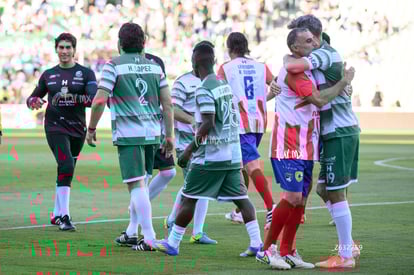 Leyendas de Santos y Chivas, homenaje | Homenaje a Oswaldo Sánchez