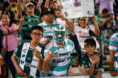 Afición en el Estadio Corona | Homenaje a Oswaldo Sánchez