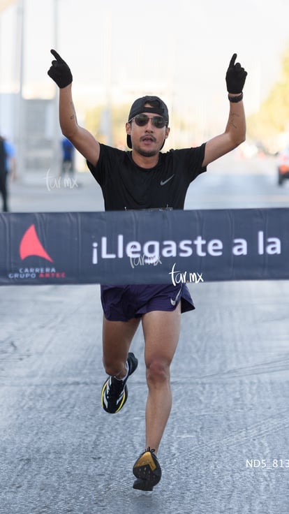 Pepe Ortíz, campeón 21K | Medio maratón ARTEC 2024