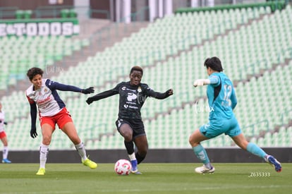 Blanca Félix, Sandra Nabweteme | Santos Laguna vs Chivas Guadalajara femenil