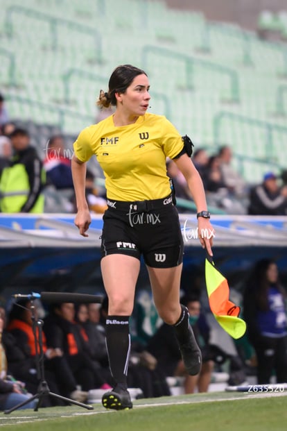 Melanie Villavicencio, árbitro | Santos Laguna vs Chivas Guadalajara femenil