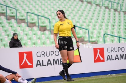 Melanie Villavicencio, árbitro | Santos Laguna vs Chivas Guadalajara femenil