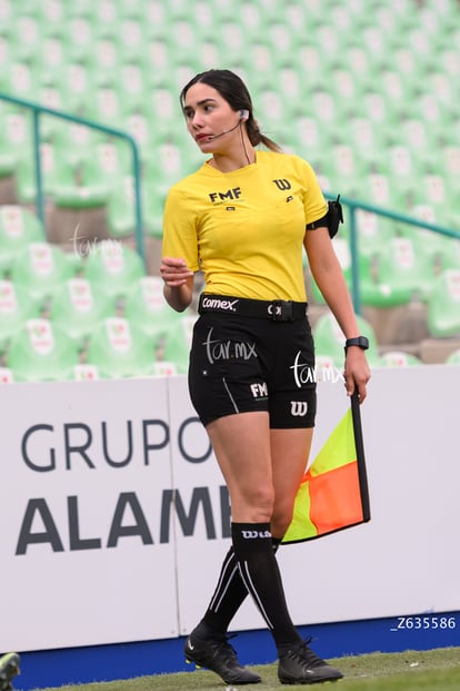 Melanie Villavicencio, árbitro | Santos Laguna vs Chivas Guadalajara femenil