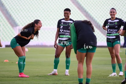 María Peraza, Sasha Pickard, Vivian Ikechukwu | Santos Laguna vs Chivas Guadalajara