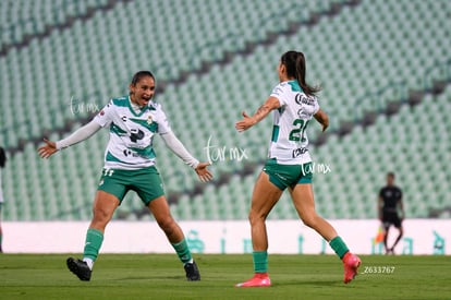 festejo de gol, Mayra Santana, Lia Romero | Santos Laguna vs Chivas Guadalajara
