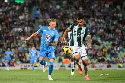 Mateusz Bogusz, Anderson Santamaría | Santos Laguna vs Cruz Azul J9