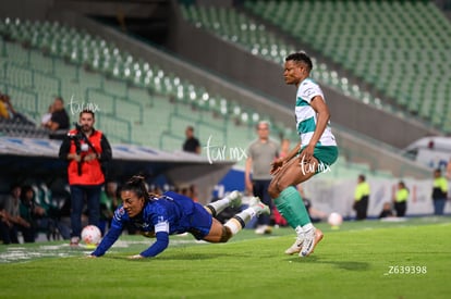 Vivian Ikechukwu, Julissa Dávila | Santos Laguna vs Pumas UNAM femenil