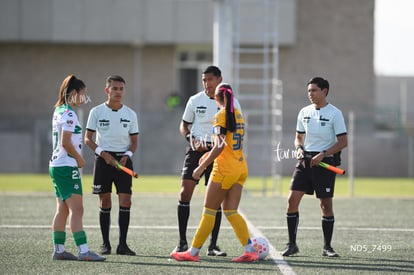 capitanas María De León, Alexa Gutiérrez | Santos Laguna vs Tigres UANL S19