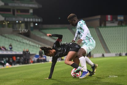 Sandra Nabweteme, María Acosta | Santos vs Necaxa femenil