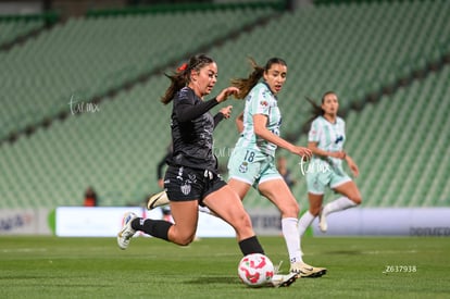 Allison Veloz, Michelle González | Santos vs Necaxa femenil