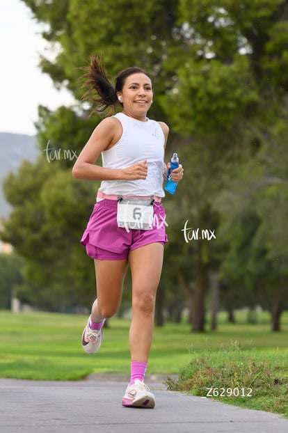 Laura Quintero, bengalas | Triatlón Campestre Torreón 2025