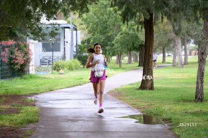 Laura Quintero, bengalas | Triatlón Campestre Torreón 2025