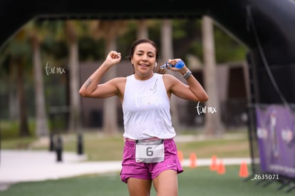 Laura Quintero, bengalas | Triatlón Campestre Torreón 2025